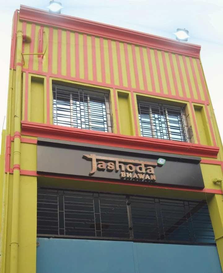 Pop Jashoda Bhawan Near Girish Mancha Hotell Ghusuri Eksteriør bilde